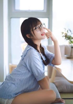 免费AI换脸网站_720免费观看