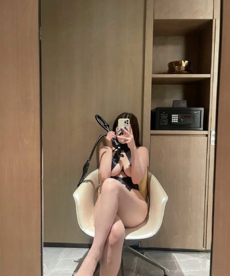 少妇婬乱全黄a片李老师_在线视频免费观看