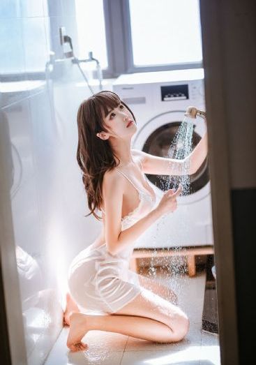 巨胸美女露双奶头无遮挡热舞_DVD电影完整版在线观看
