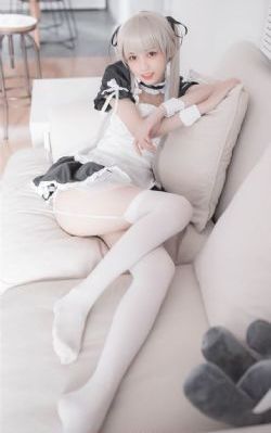 被吊起来用性器具玩弄的视频_在线观看视频